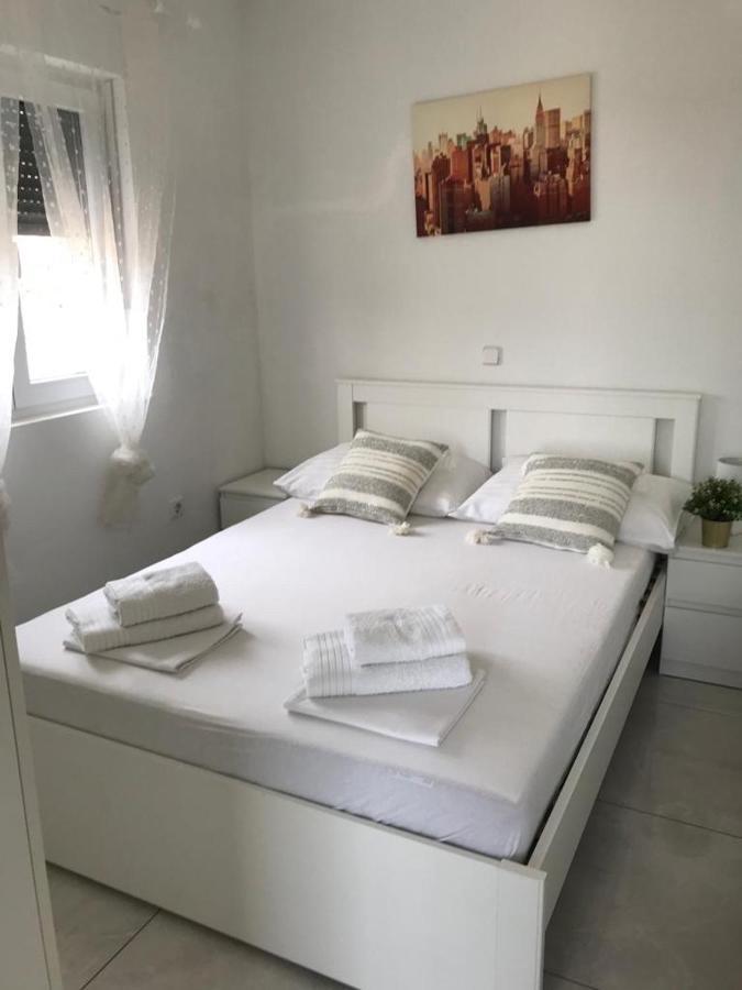 Appartamento Nelany Zubovići Esterno foto