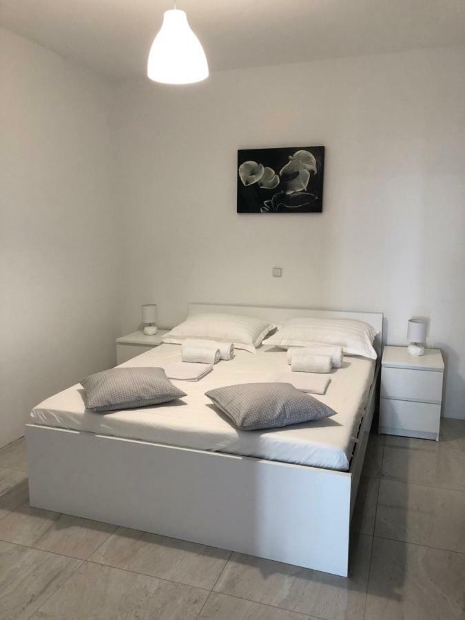 Appartamento Nelany Zubovići Esterno foto